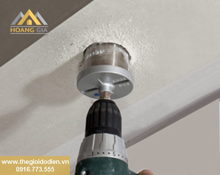 khoan lỗ khoét lắp đèn âm trần khoan lỗ để lắp đèn led âm trần