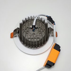 Đèn LED âm trần khối đúc