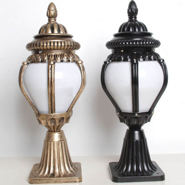 Đèn trụ cổng nhập khẩu thiết kế theo phong cách cổ điển sang trọng
