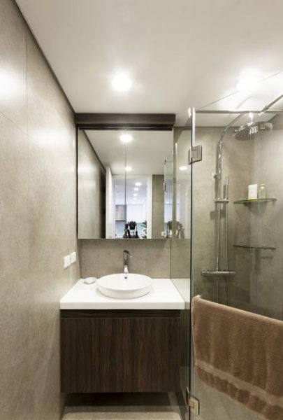 Phòng tắm chung cư dùng đèn led âm trần siêu mỏng