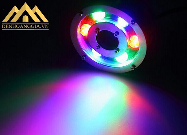 Đèn led âm nước 9w đổi màu có nhiều màu sắc ánh sáng khác nhau để bạn lựa chọn