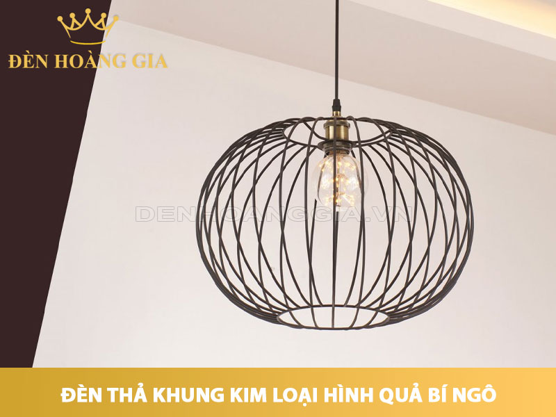 Đèn thả khung kim loại hình bí ngô