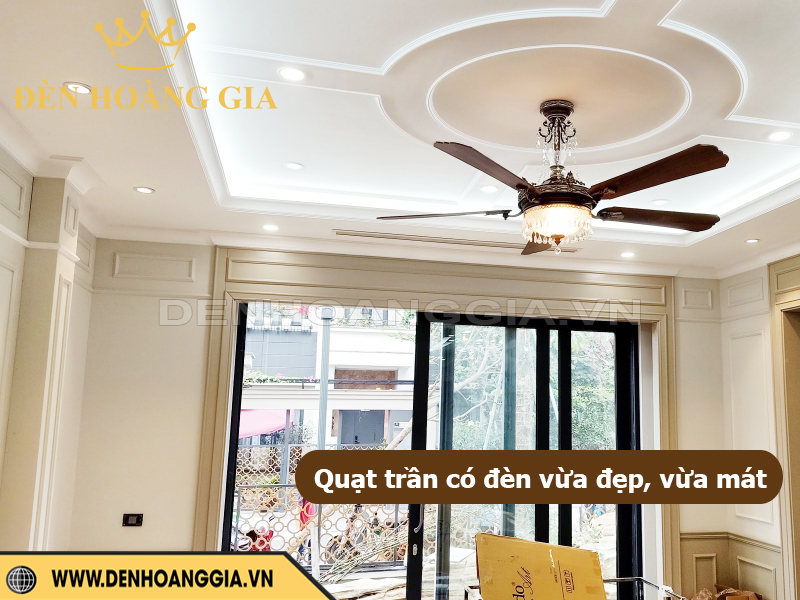 Quạt trần có đèn vừa đpẹ vừa mát