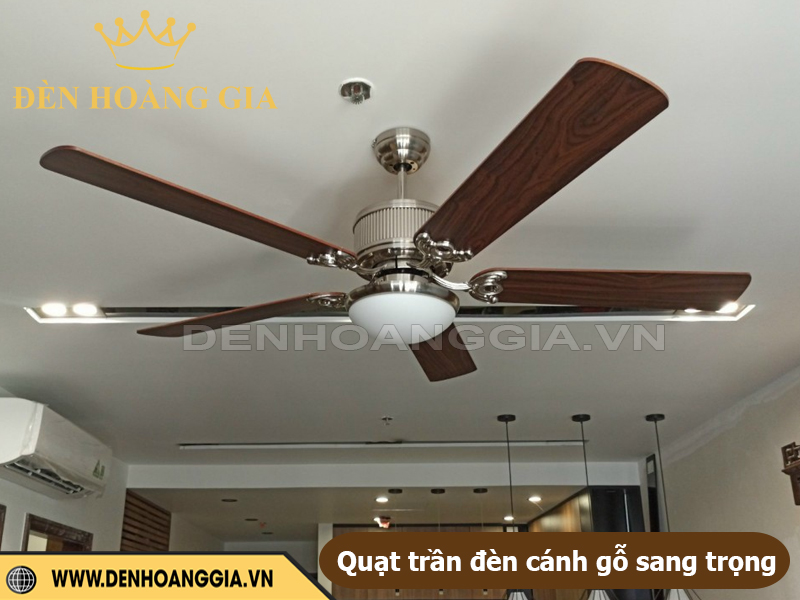 Quạt trần đèn cánh gỗ sang trọng đẳng cấp