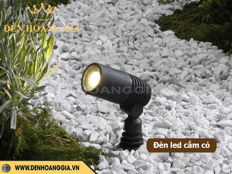 Cấu tạo đèn led chiếu sáng bãi cỏ