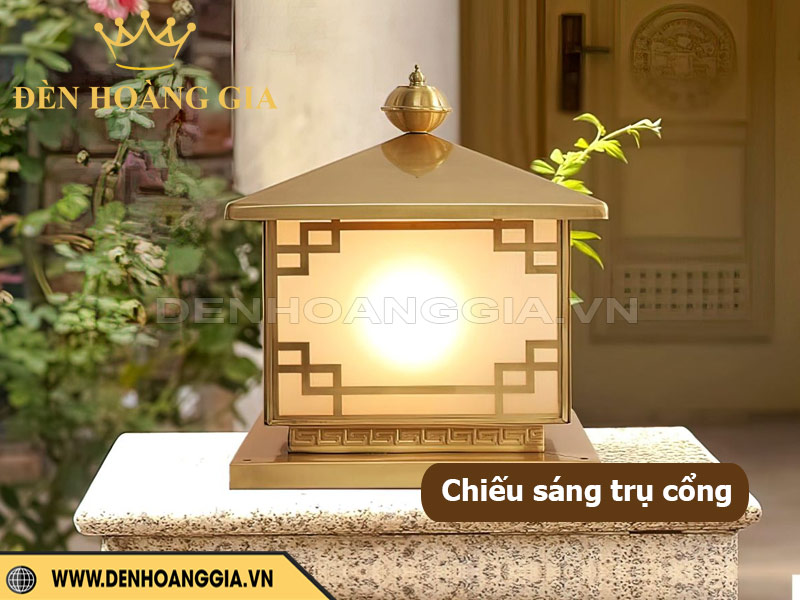 Sân vườn đẹp tự làm tại hàng rào và trụ cổng