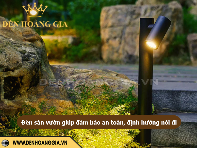 Đèn sân vườn giúp đảm bảo an toàn và định hướng di chuyển