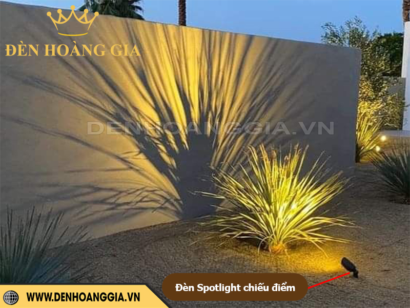 Đèn chiếu điểm spotlight giúp tạo bóng hiệu quả
