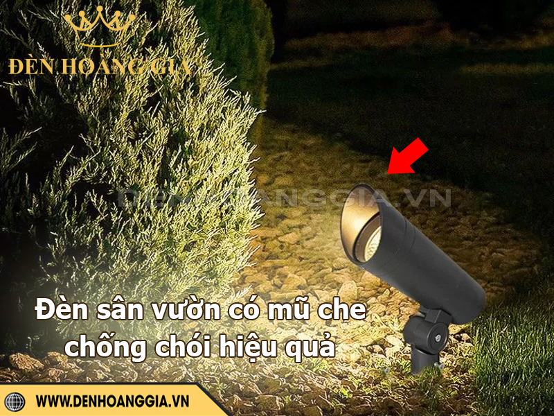 Đèn sân vườn có mũ che chống chói hiệu quả