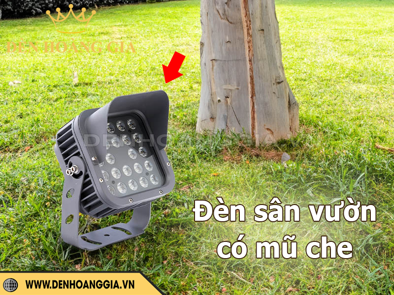 Đèn sân vườn có mũ che