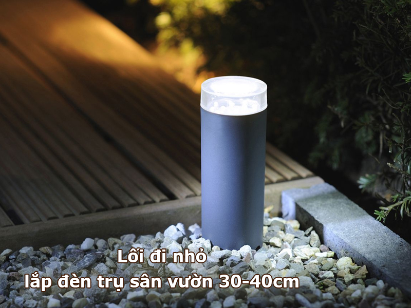Lối đi sân vườn nhỏ lắp đèn trụ sân vườn 30 - 40cm