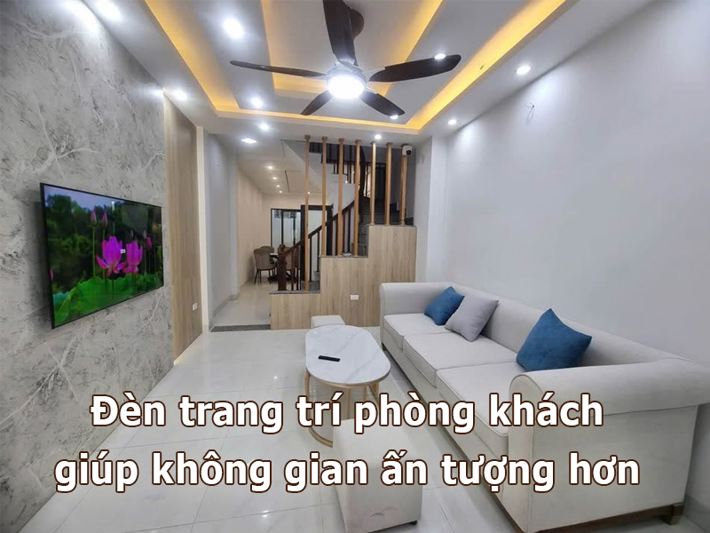 Phòng khách lắp quạt trần đèn 