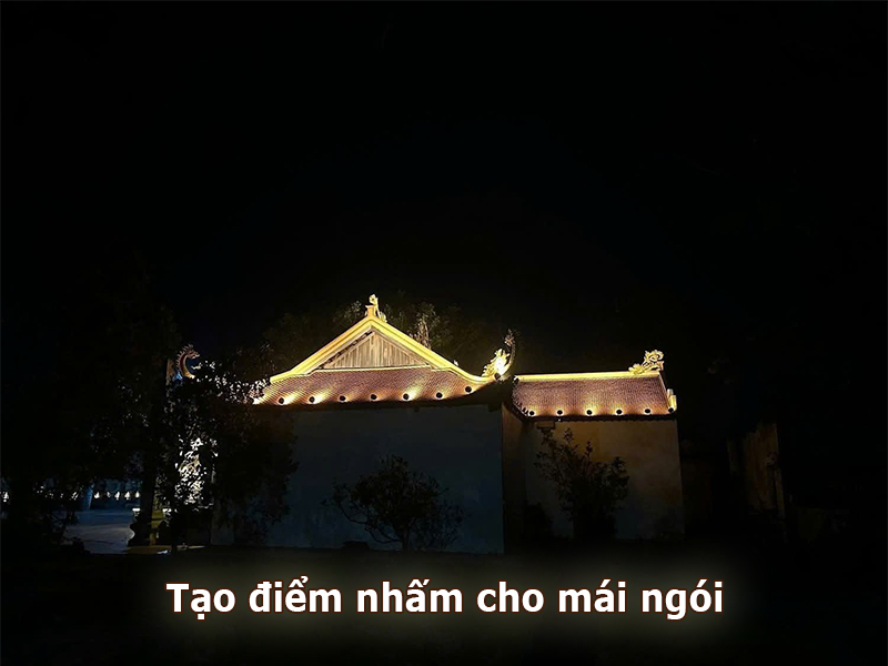 Chiếu sáng điếm nhấn cho mái ngói đình chùa