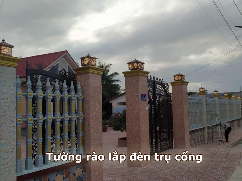 Tường rào lắp đèn trụ cổng