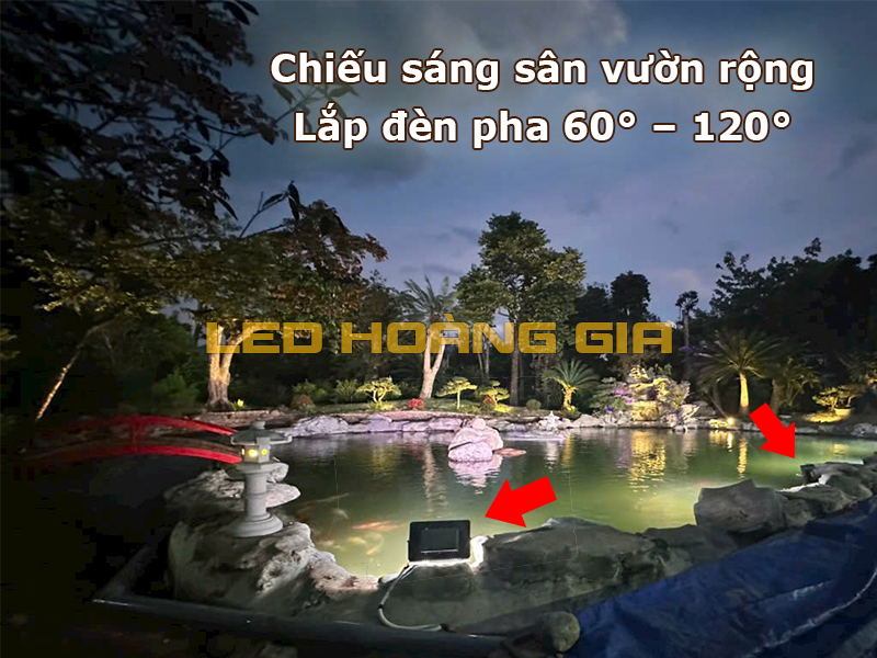 Chiếu sáng sân vườn rộng chọn đèn pha led 60 - 120 độ