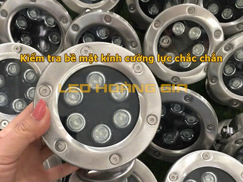 Kiểm tra kính cường lực chắc chắn